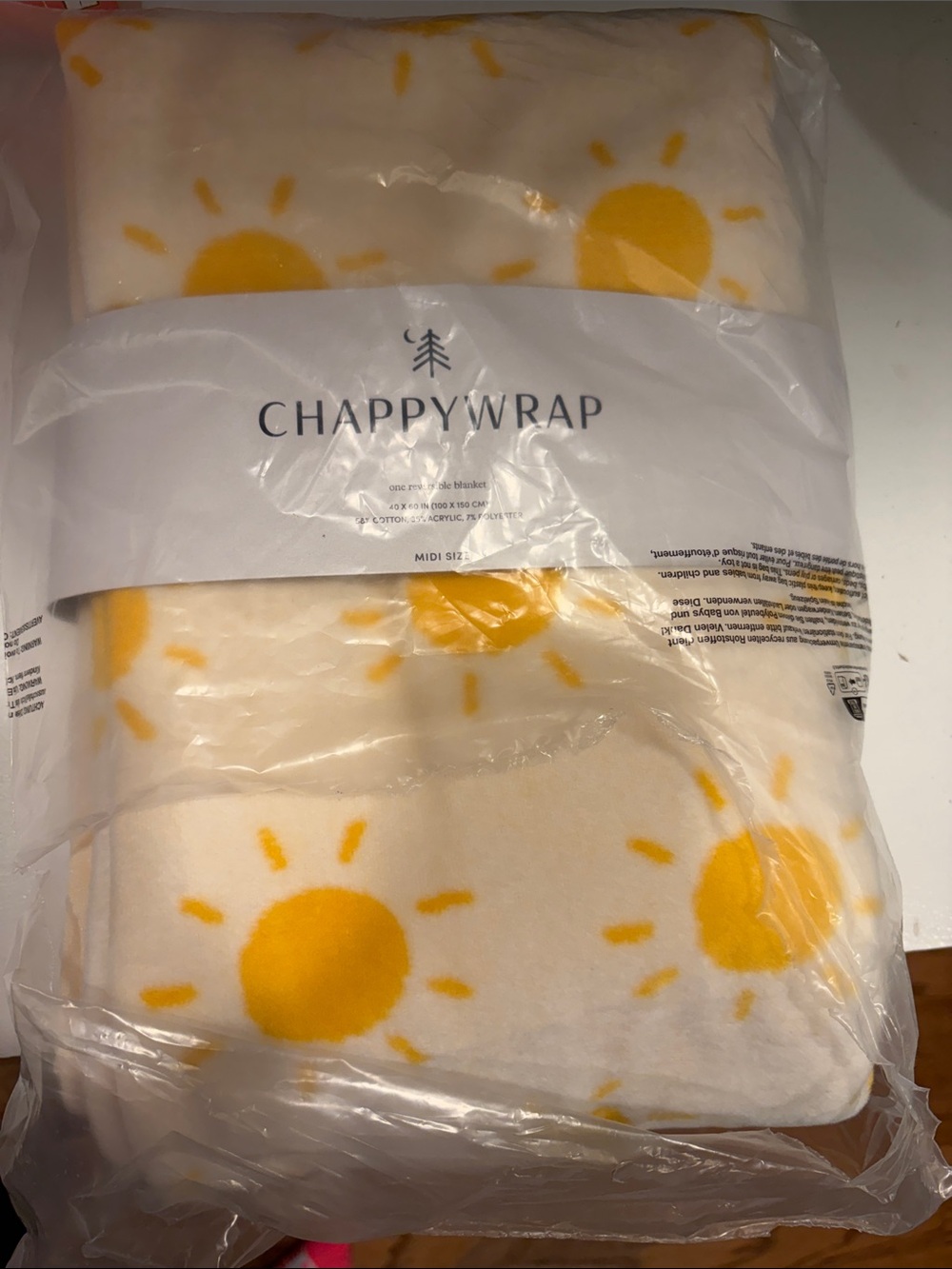 ChappyWrap Sunny Print Reversible Throw - Yellow
